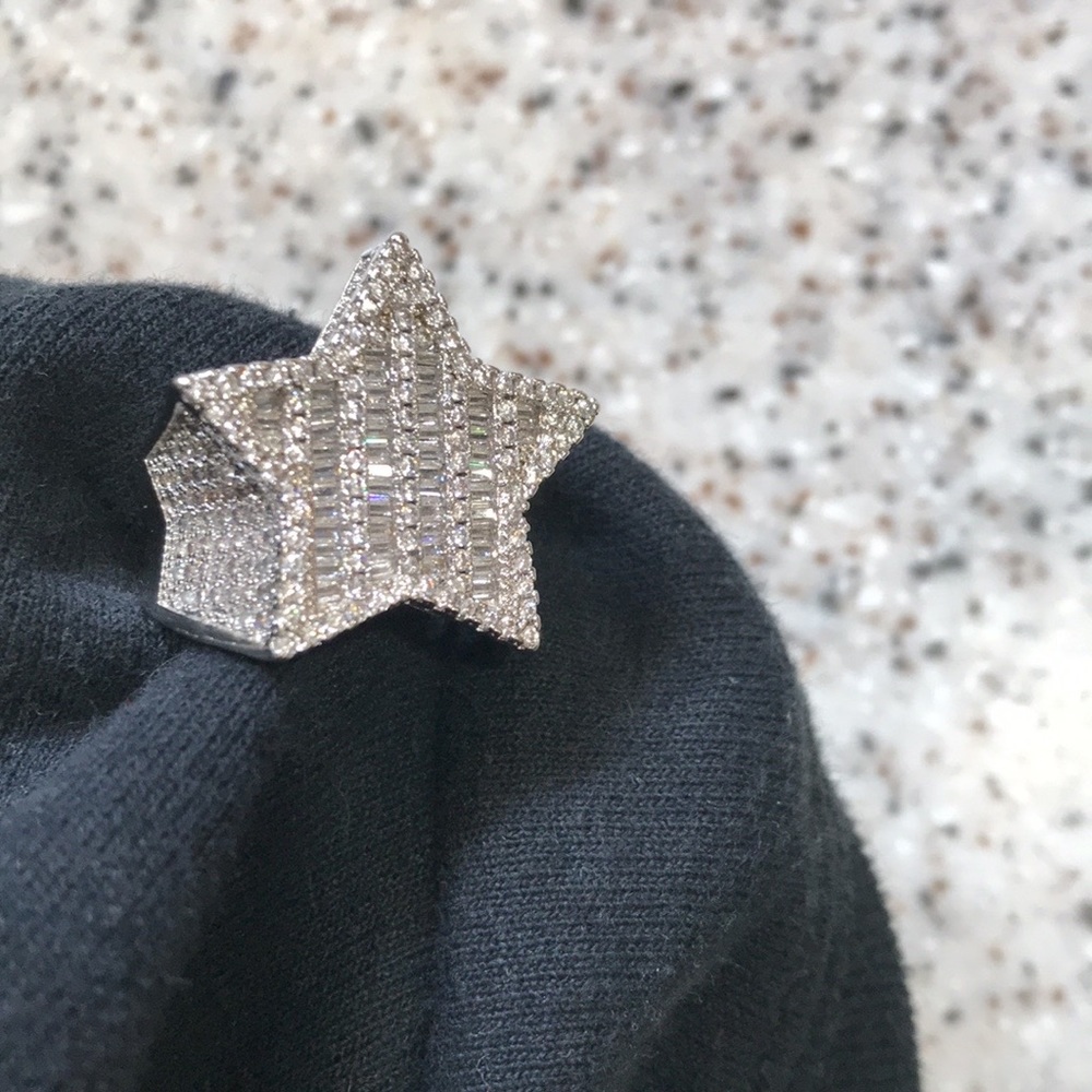 Iced Out Star Ring - image 3